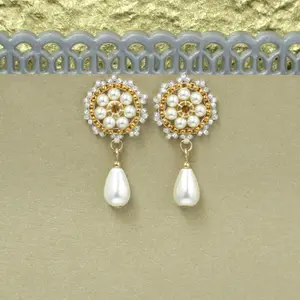 Weddings vintage style stud earrings, Formal drop pearl earrings bridal, Dainty bridal jewelry, Beaded white and gold bridesmaid jewelry