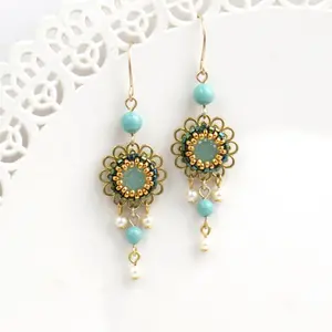 Flower dangle earrings, Spring earrings, Romantic earrings, Vintage style earring, Sister gifts, Floral earrings, Dainty earring