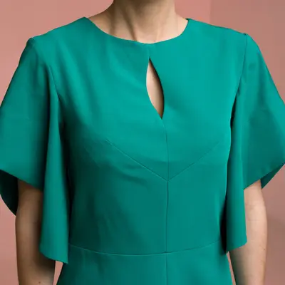 Green short sleeves elegant top