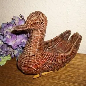 Duck Basket Brown Rattan Wicker Planter Trinket Dish Egg Storage Vintage Home Decor