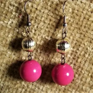 Earrings Mod Pink Bead Silver Metal Dangle Earrings with Fishhook Wires Vintage Jewelry