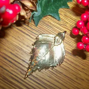 Gold Leaf Pendant Handcrafted Artistic Nature Inspired Gilt Leaves Vintage Jewelry