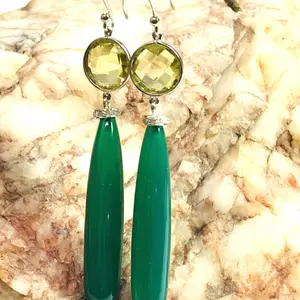 GREEN ONYX DROP Earrings,Green Gold Briollete ,Dangle Earrings,Pencil Drop Onyx , Green gemstone