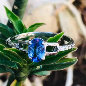 NATURAL TANZANITE Ring in 925 Sterling Silver,oval cut Tanzanite,Hola Diamonds, Engagement Ring ,Gift for Her.