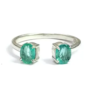 BEAUTIFUL EMERALD RING , Natural emerald ,Oval Shape Gemstone ,Green Beryl ,May birthstone, Promise band for her ,  Christmas Gift ...