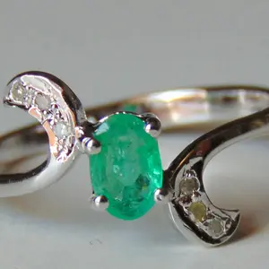 EMERALD RING ,925 sterling silver Ring ,Engagement & Statement Ring ,Women Jewelry ,gift for her..