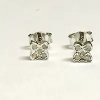TINY NATURAL DIAMONDS Stud Earrings , 925 Sterling Silver Earrings , Floral pattern Design , Gift for Christmas TINY NATURAL DIAMONDS Stud Earrings , 925 Sterling Silver Earrings , Floral pattern Design , Gift for Christmas