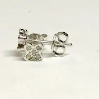 TINY NATURAL DIAMONDS Stud Earrings , 925 Sterling Silver Earrings , Floral pattern Design , Gift for Christmas TINY NATURAL DIAMONDS Stud Earrings , 925 Sterling Silver Earrings , Floral pattern Design , Gift for Christmas
