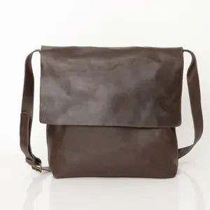 Big Messenger Leather bag, deep brown